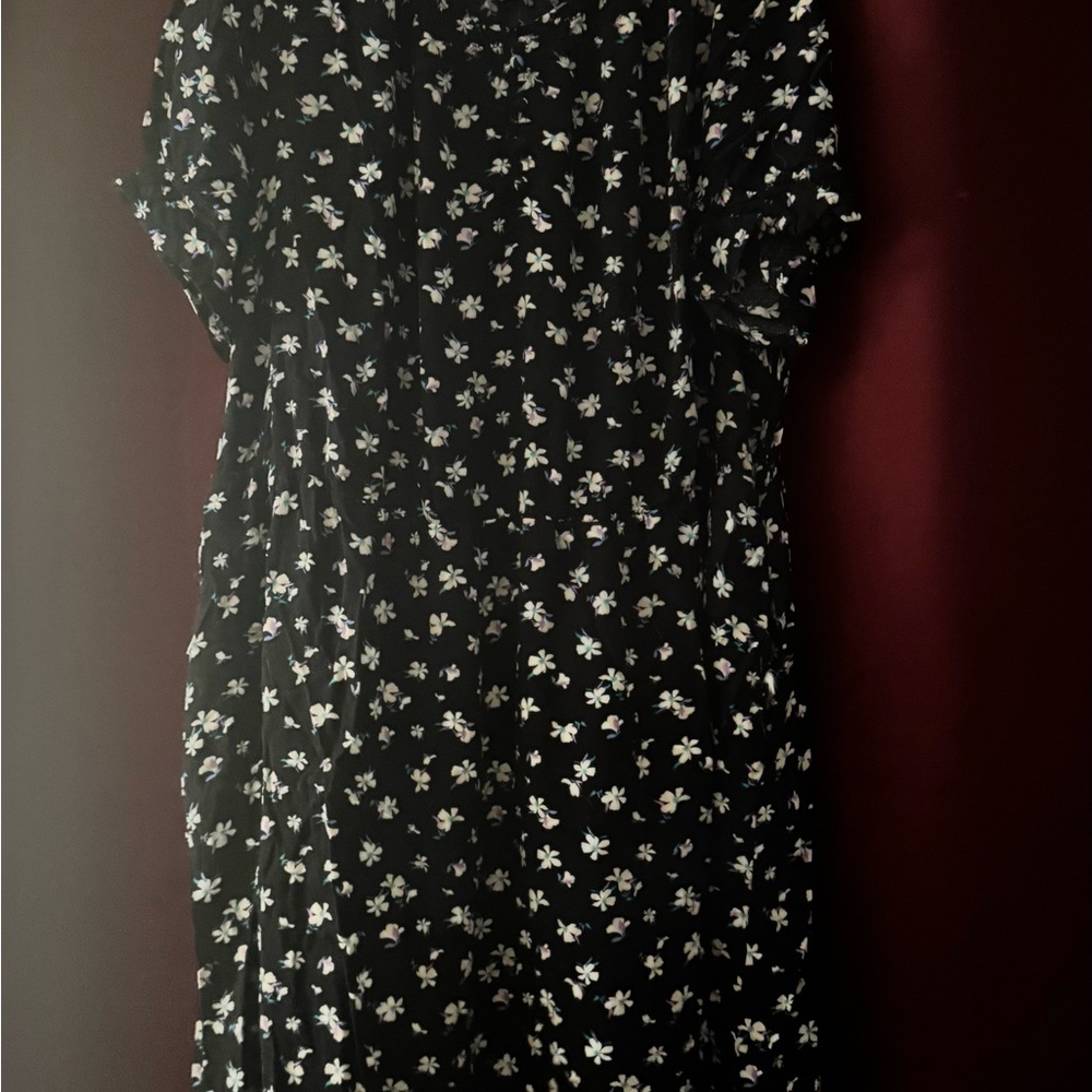 Floral Black Dress WITH POCKETS :)